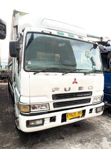 Read more about the article ex jepang 6D24 Mitsubishi Fuso build up 6D 24 tronton 6×2 wingbox 2010