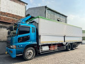 Read more about the article Super GREAT Mitsubishi Fuso build up tronton 6×2 wingbox 2010 wing box