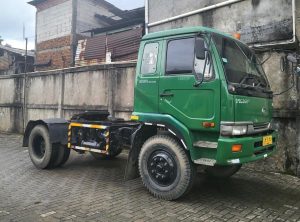 Read more about the article Kepala trailer PK260CT UD trucks engkel PK 260 CT tractor head 2014